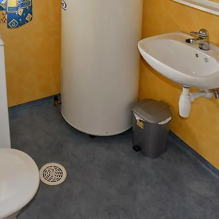 Three-bedroom In Utvik 1 * Reed