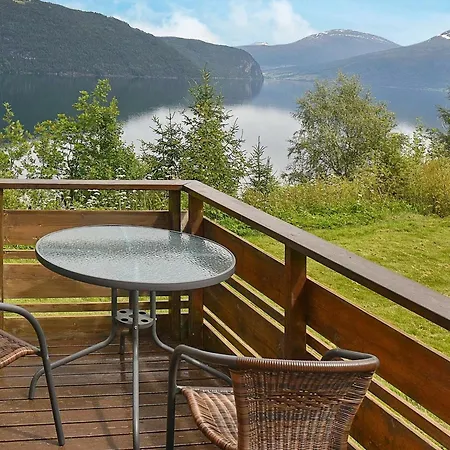 Three-bedroom In Utvik 1